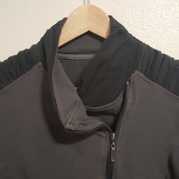 Threads athletic zip up jacket Saks Fifth Ave - Picture 3 of 6